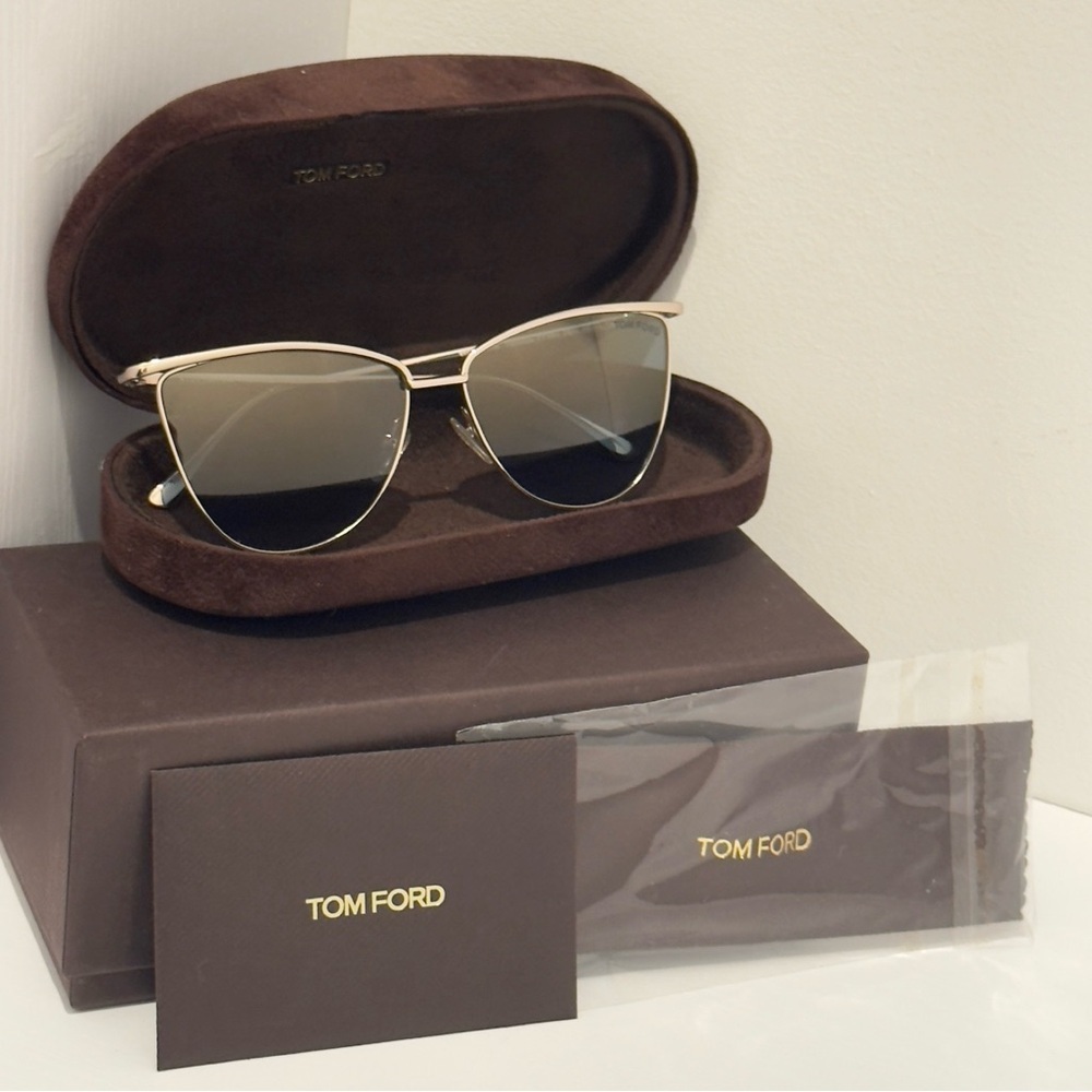 TOM FORD Veronica Cat-eye Semi Mirrored Sunglasses Gold Frame TF684 28W NEW